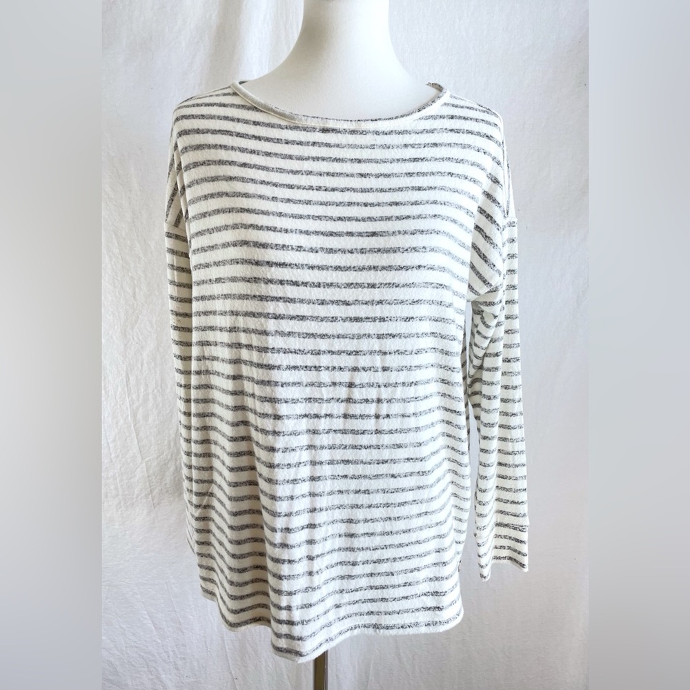 Lucky Brand Cloud Soft Grey & Cream Striped Top – Size Small, High-Low Hem